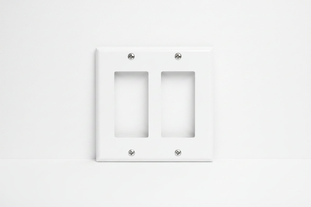 Leviton 80409-W 2-Gang Decora/GFCI Device Decora Wall Plate/Faceplate, Standard Size, Thermoset, Device Mount White